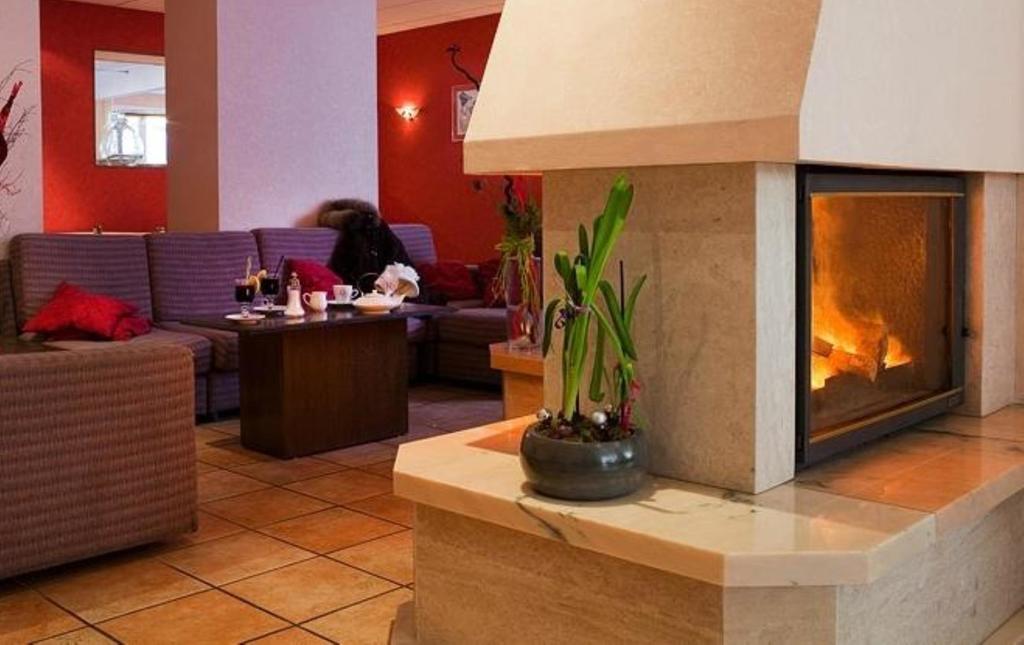 Hotel Le Montaigu Luz-Saint-Sauveur Eksteriør billede