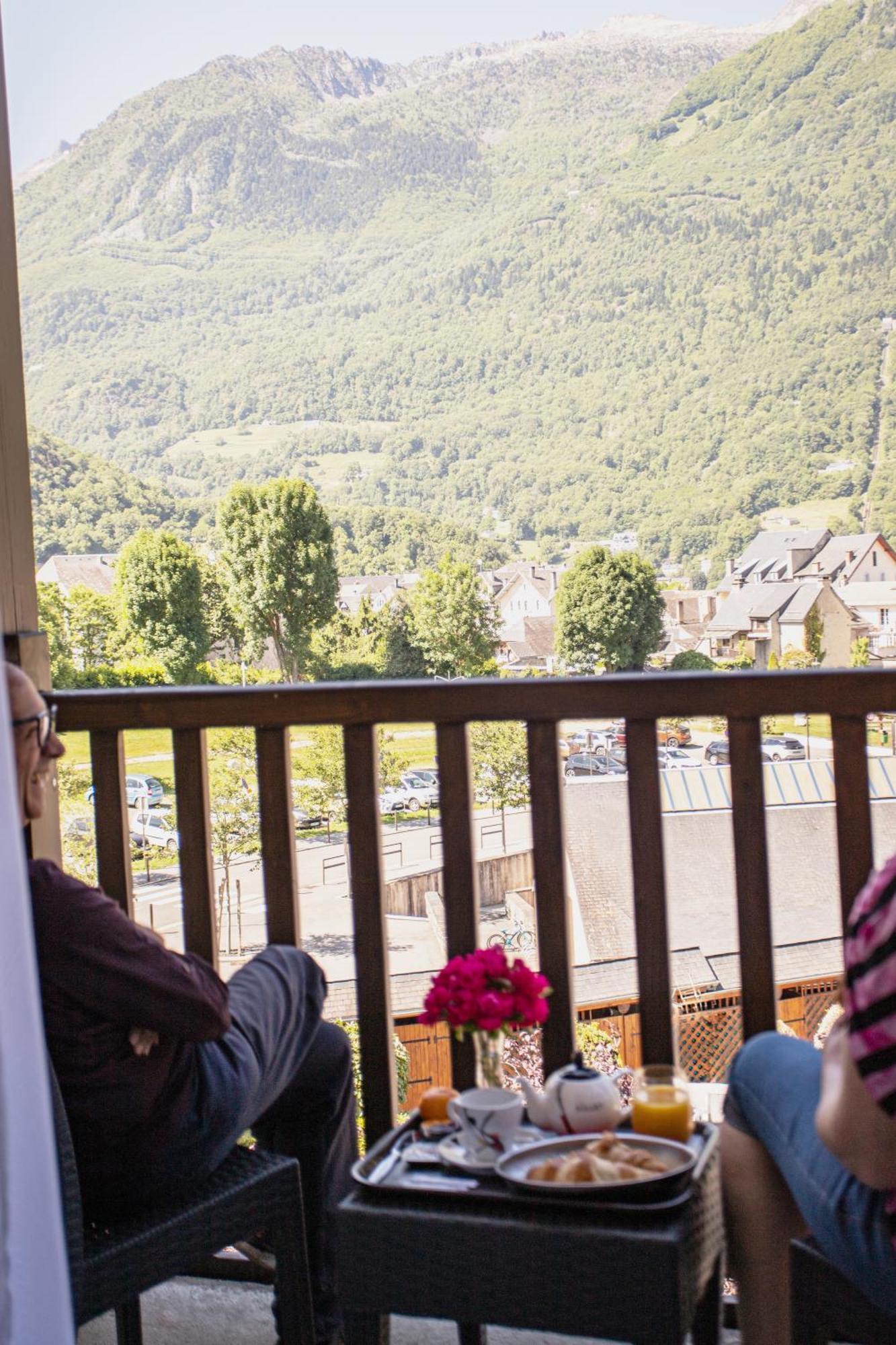 Hotel Le Montaigu Luz-Saint-Sauveur Eksteriør billede
