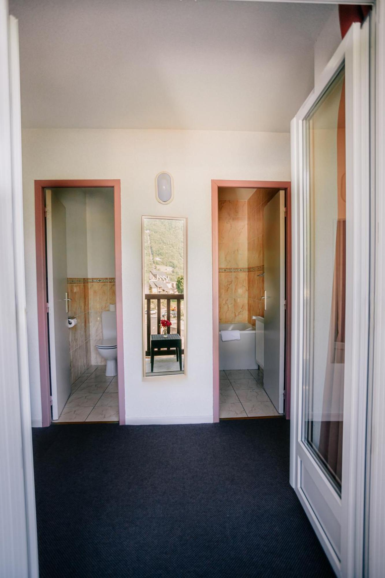 Hotel Le Montaigu Luz-Saint-Sauveur Eksteriør billede